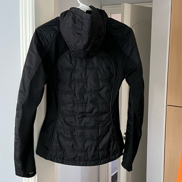 Balance Athletica Summit Jacket in Midnight - Picture 2 of 13